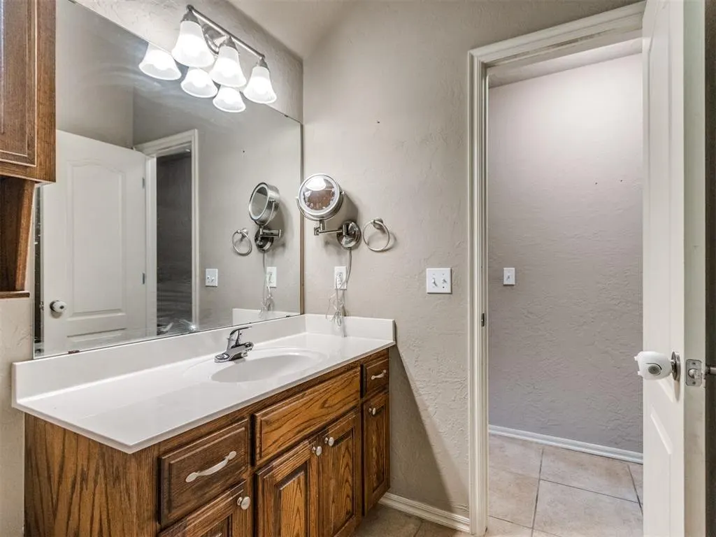 Photo 46 — 713 N Elk Way, Mustang, OK 73064