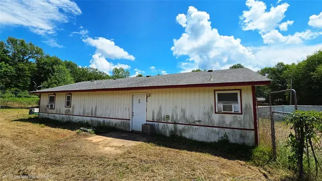 Photo 3 — 15421 S Hickory Lane, Noble, OK 73068