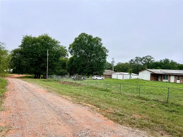 Photo 6 — 15421 S Hickory Lane, Noble, OK 73068
