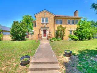 Sold home at 401 W 6th Avenue
