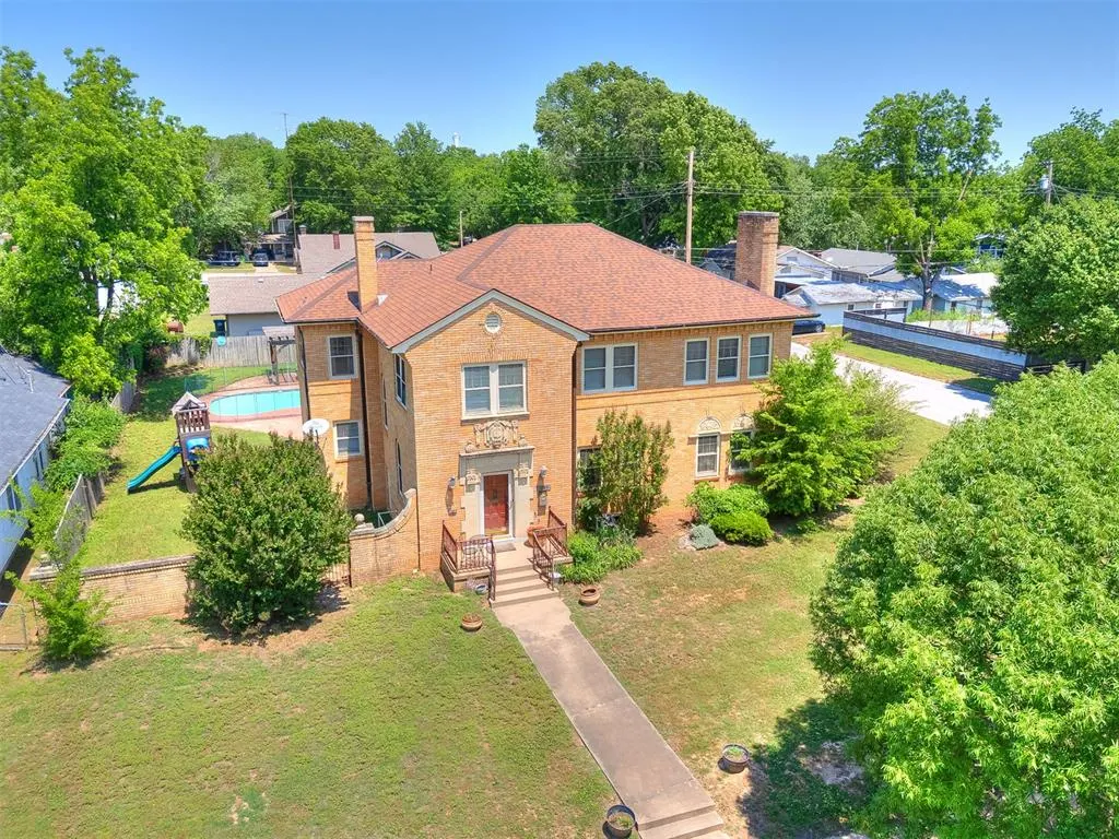 Photo 2 — 401 W 6th Avenue, Bristow, OK 74010