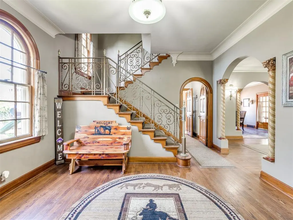 Photo 4 — 401 W 6th Avenue, Bristow, OK 74010