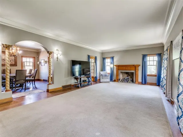 Photo 6 — 401 W 6th Avenue, Bristow, OK 74010