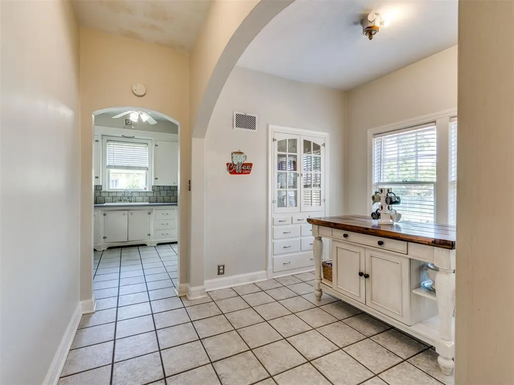 Photo 10 — 401 W 6th Avenue, Bristow, OK 74010