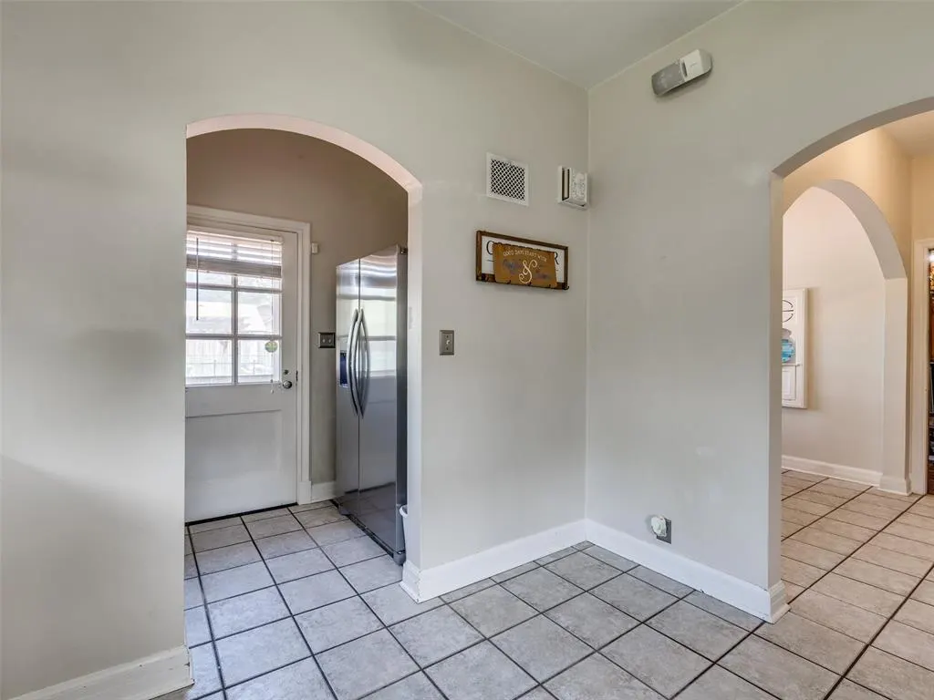 Photo 14 — 401 W 6th Avenue, Bristow, OK 74010