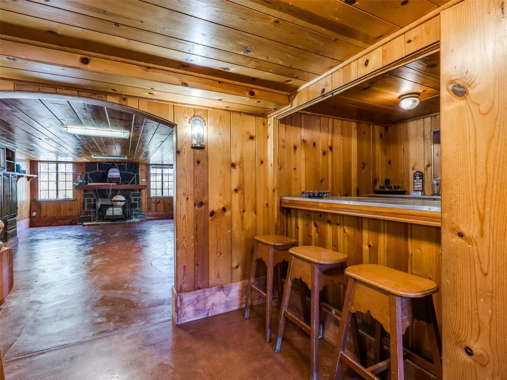 Photo 19 — 401 W 6th Avenue, Bristow, OK 74010