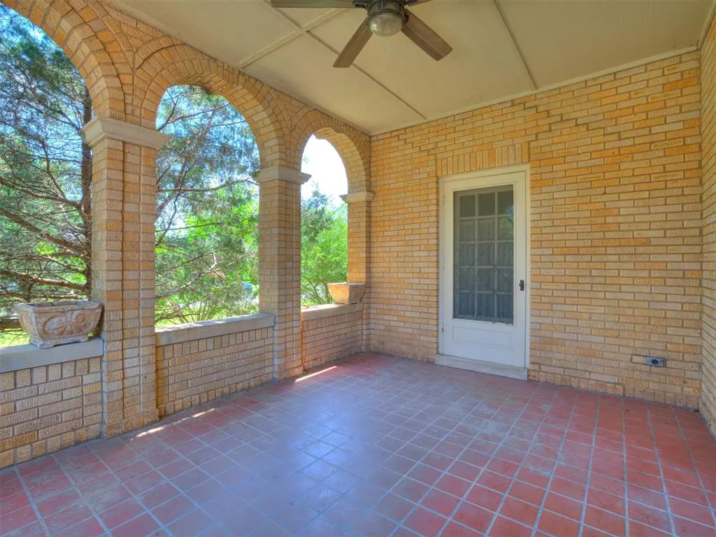 Photo 33 — 401 W 6th Avenue, Bristow, OK 74010