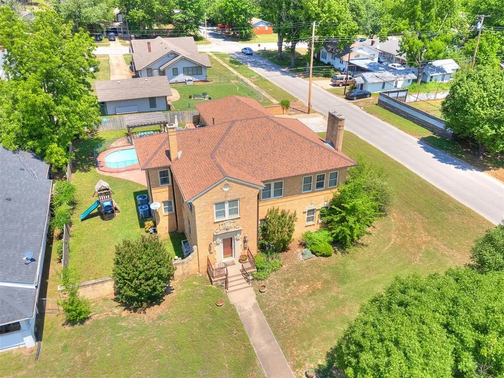 Photo 39 — 401 W 6th Avenue, Bristow, OK 74010