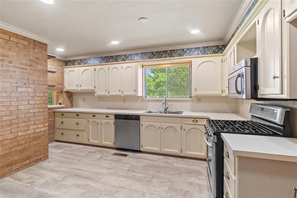Photo 12 — 7512 Rumsey Road, Oklahoma City, OK 73132