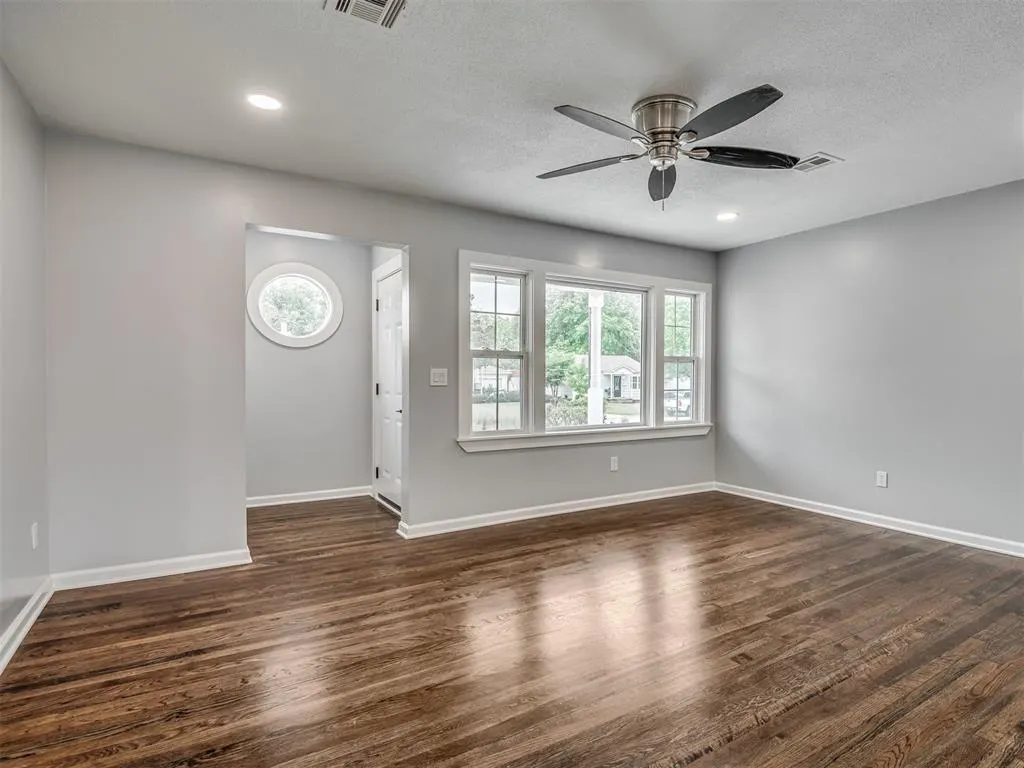 Photo 7 — 7205 NW 45th Street, Bethany, OK 73008