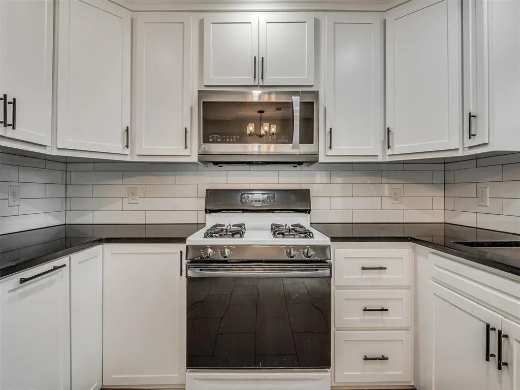 Photo 14 — 7205 NW 45th Street, Bethany, OK 73008