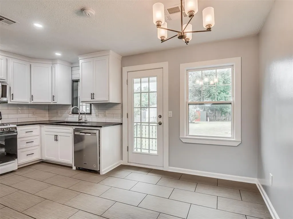 Photo 18 — 7205 NW 45th Street, Bethany, OK 73008