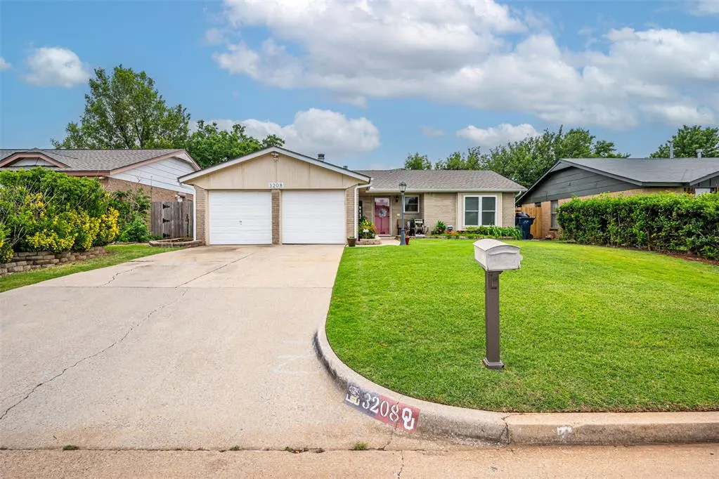 Photo 2 — 3208 SW 86th Street, Oklahoma City, OK 73159