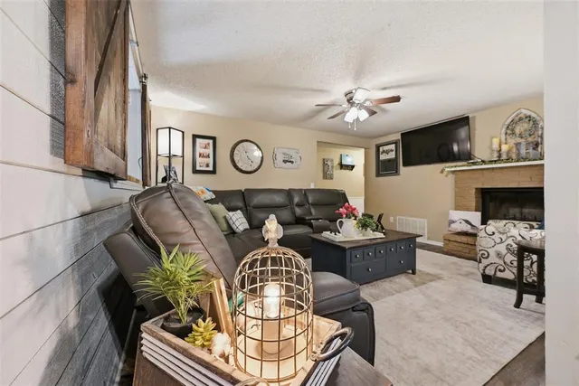 Photo 5 — 3208 SW 86th Street, Oklahoma City, OK 73159