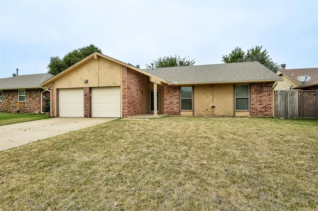 Front exterior — 8917 NW 83rd Street, Oklahoma City, OK 73132