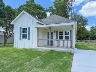 Sold home at 1017 E Cavanaugh Street