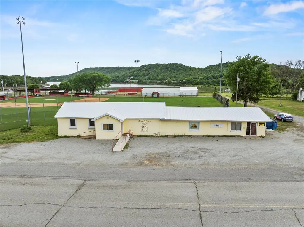 Photo 2 — 6 N B Avenue, Crowder, OK 74430