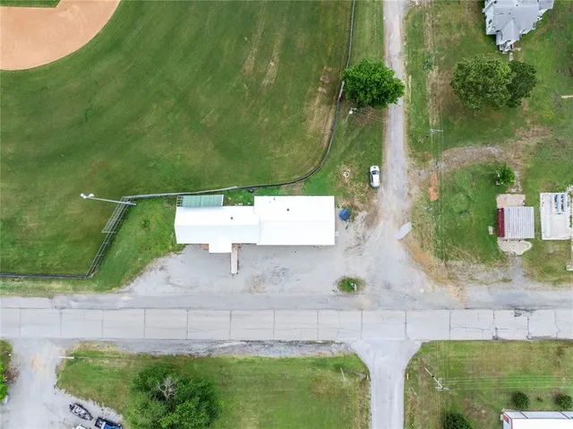 Photo 4 — 6 N B Avenue, Crowder, OK 74430