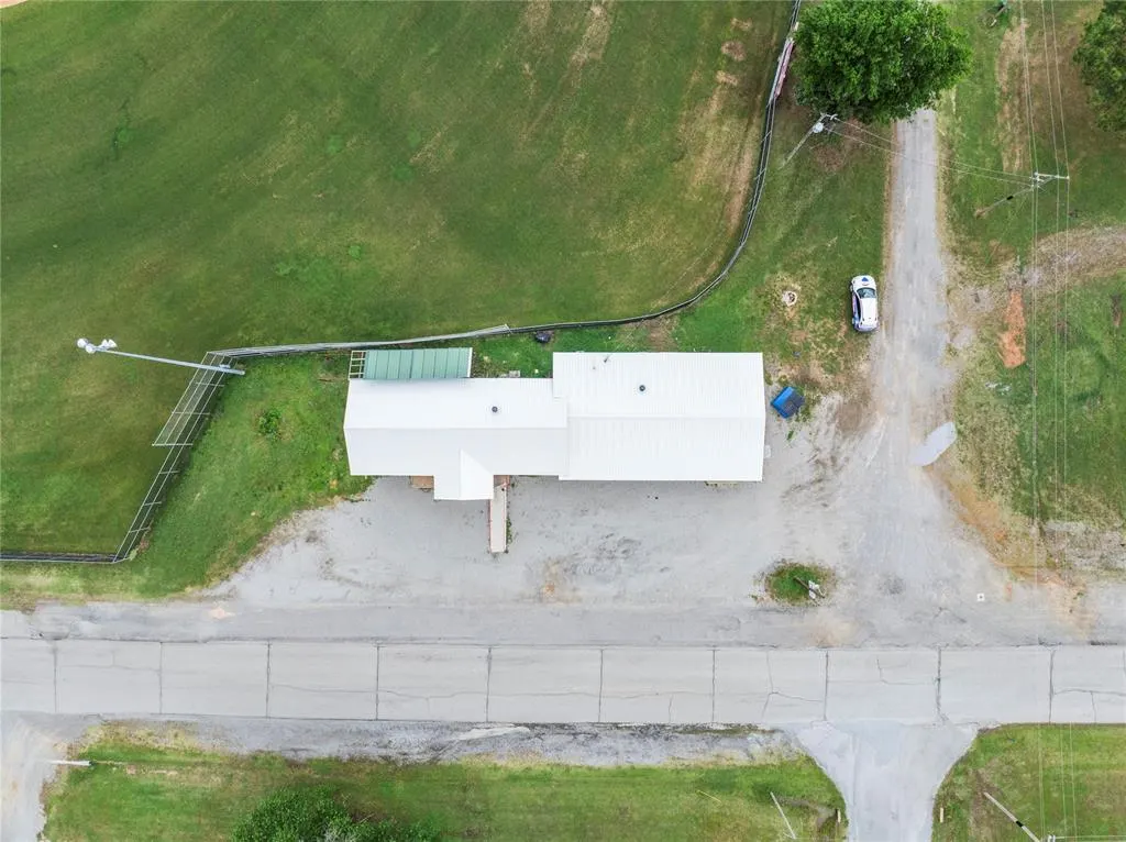 Photo 5 — 6 N B Avenue, Crowder, OK 74430