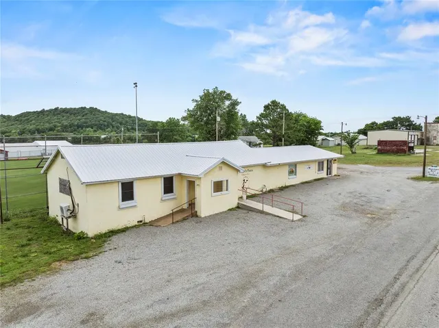 Photo 6 — 6 N B Avenue, Crowder, OK 74430