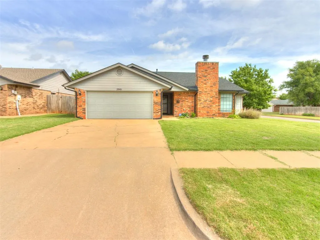Photo 3 — 2901 Summer Set Trail, Edmond, OK 73012