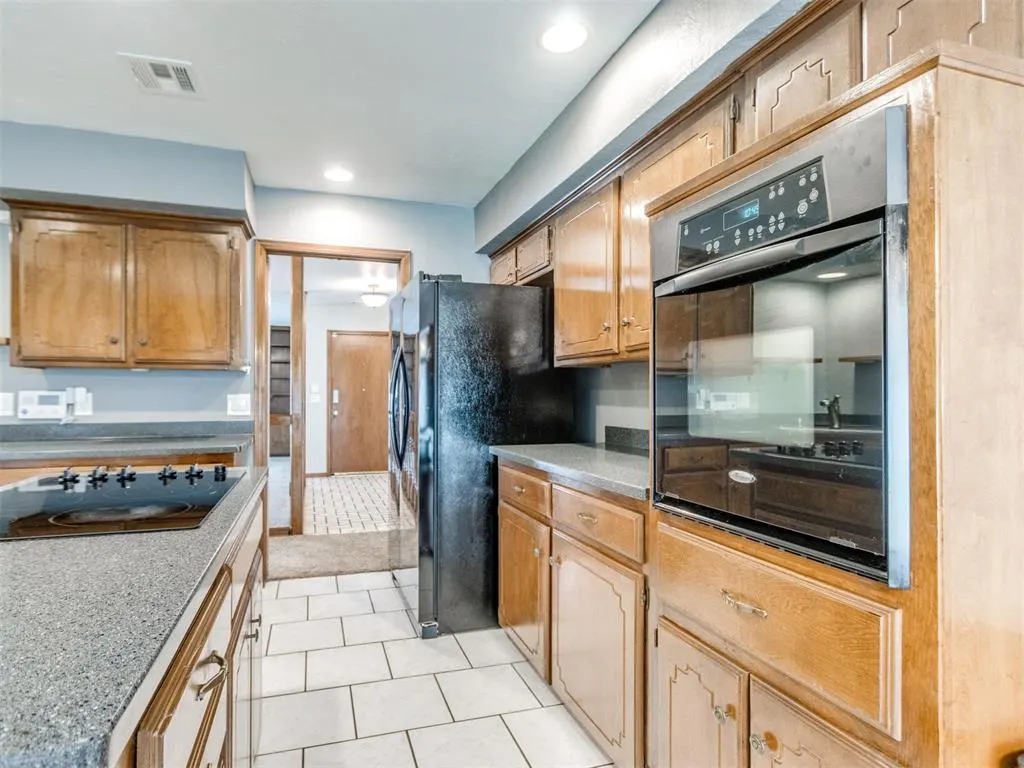 Photo 16 — 2901 Summer Set Trail, Edmond, OK 73012