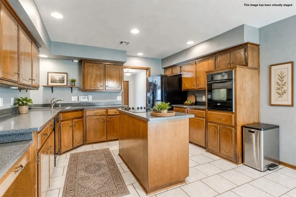 Photo 18 — 2901 Summer Set Trail, Edmond, OK 73012