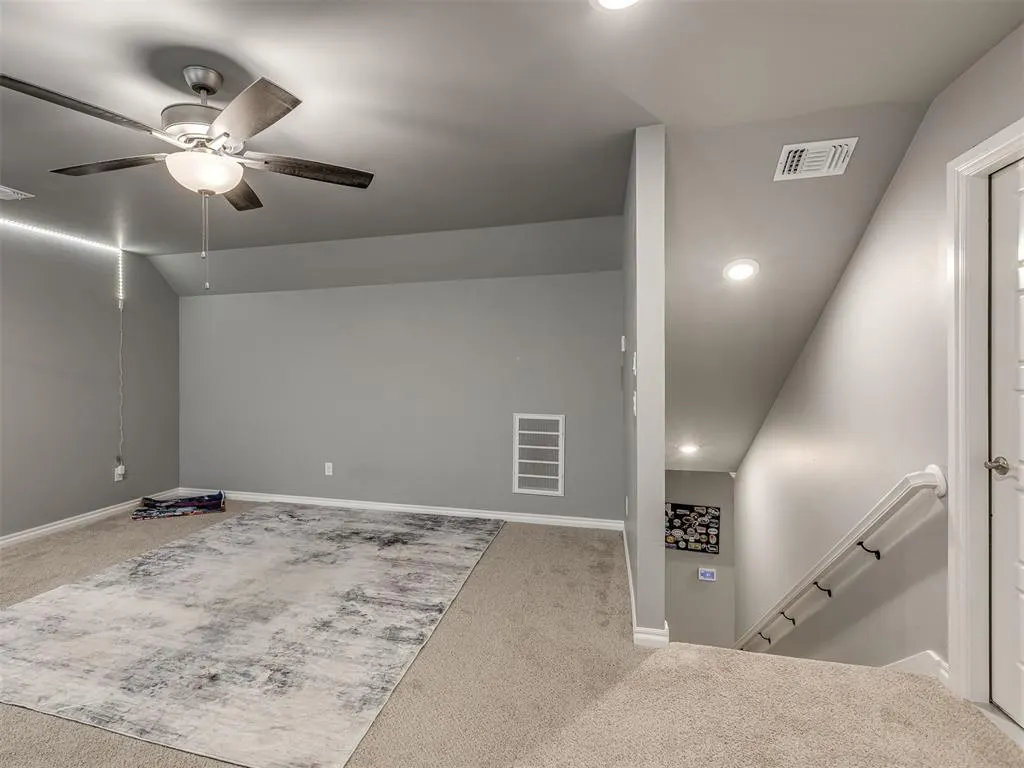 Photo 37 — 9321 NW 90th Street, Yukon, OK 73099