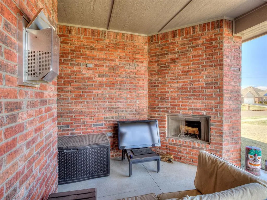 Photo 44 — 9321 NW 90th Street, Yukon, OK 73099