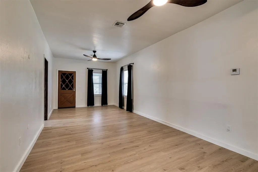 Photo 8 — 316 E Jackson Street, Crescent, OK 73028