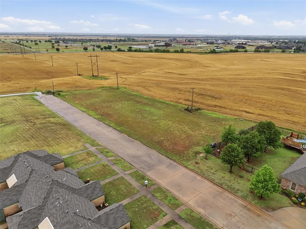 Photo 7 — 418 W Mitchell Drive, Kingfisher, OK 73750