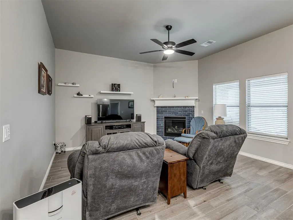 Photo 8 — 9317 NW 90th Street, Yukon, OK 73099