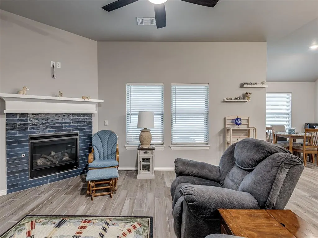 Photo 11 — 9317 NW 90th Street, Yukon, OK 73099