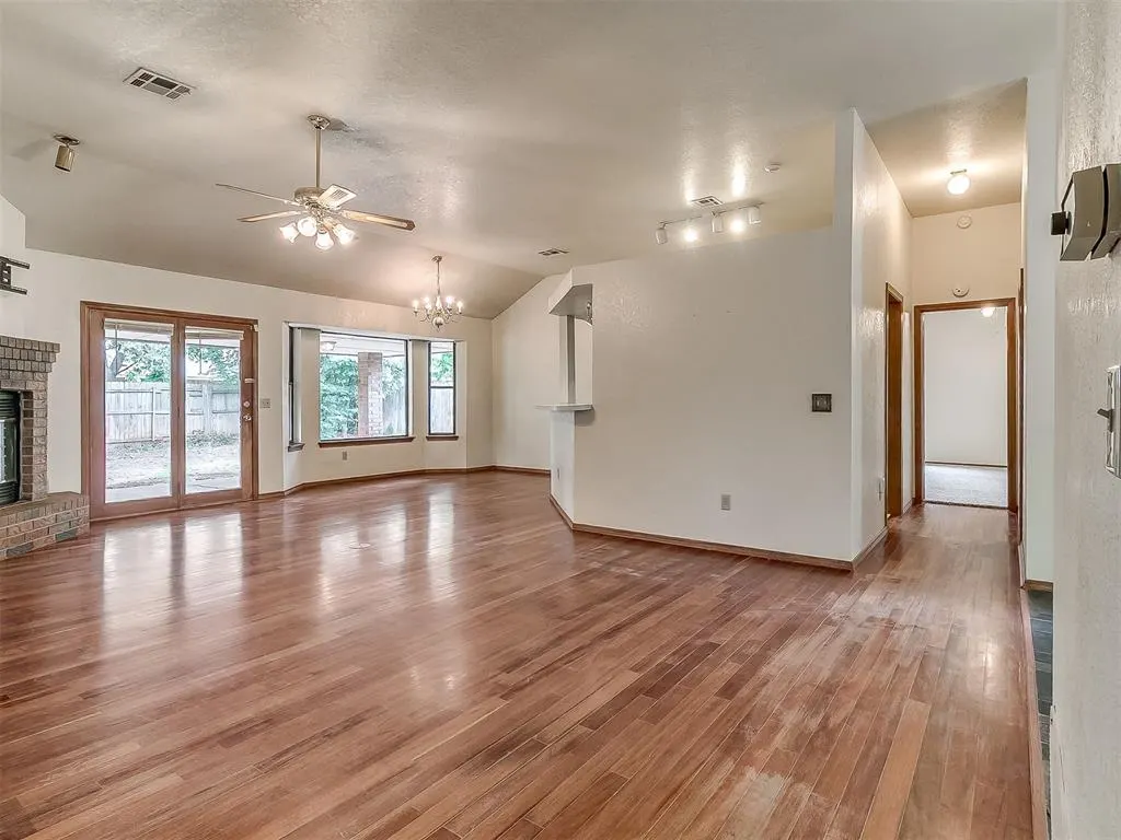 Photo 8 — 1713 Yosemite Place, Edmond, OK 73003