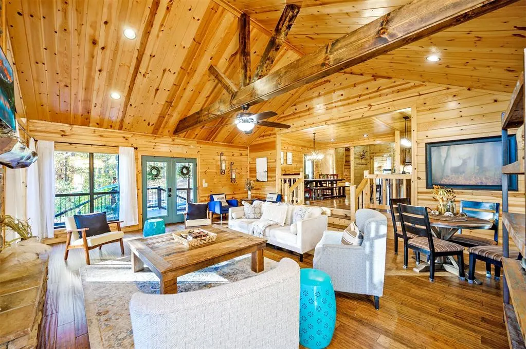 Photo 3 — 225 Stevens Road, Broken Bow, OK 74728