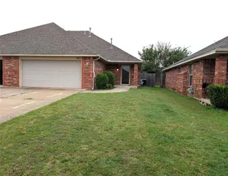 Sold home at 917 SW 37th Street