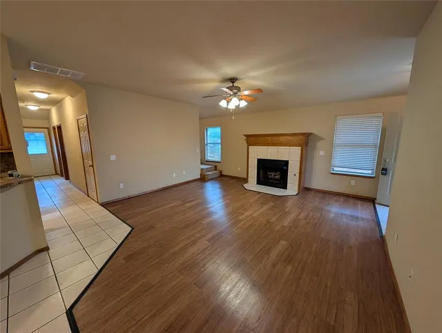 Photo 5 — 917 SW 37th Street, Moore, OK 73160