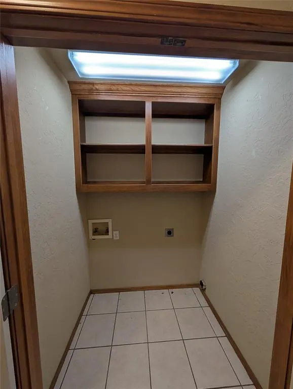 Photo 15 — 917 SW 37th Street, Moore, OK 73160
