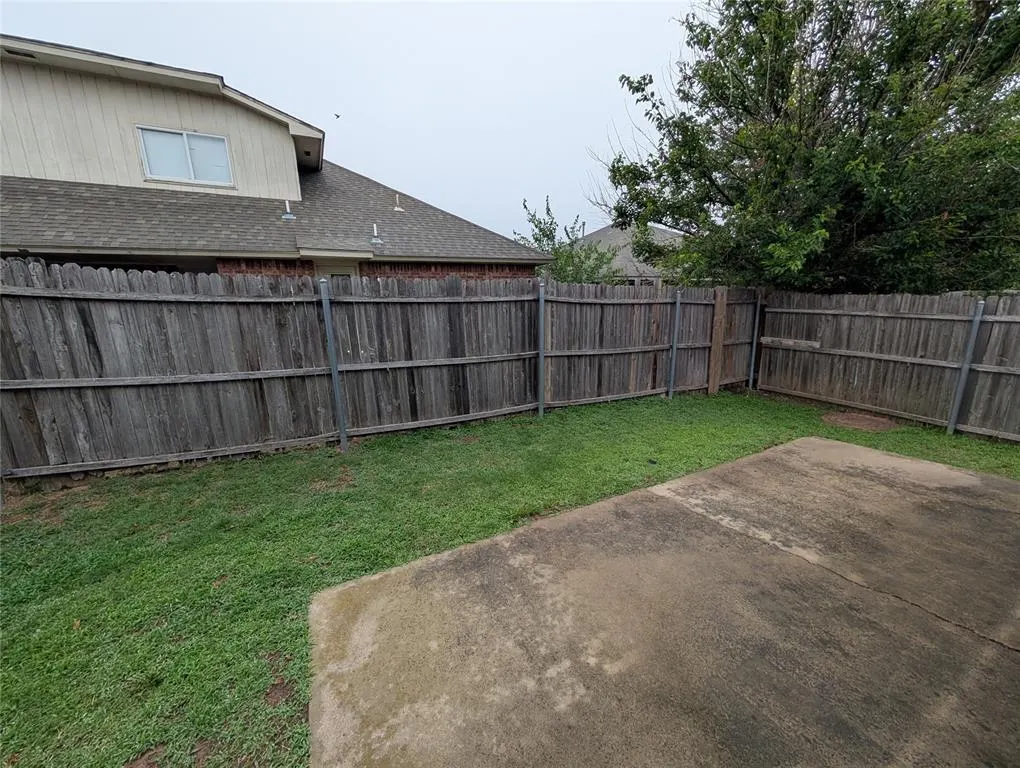 Photo 22 — 917 SW 37th Street, Moore, OK 73160