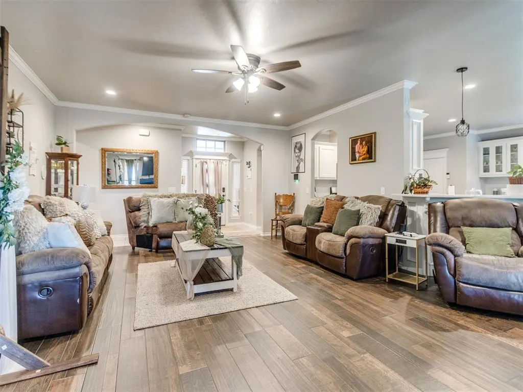 Photo 11 — 763 S Sara Road, Tuttle, OK 73089