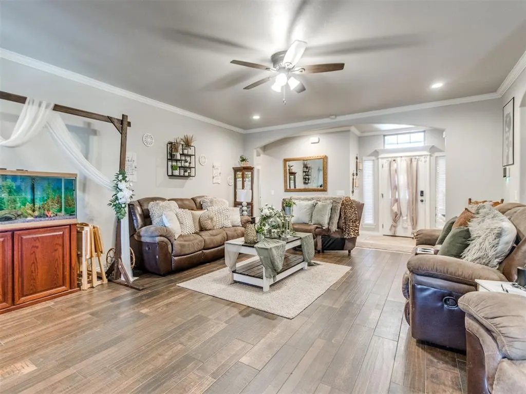 Photo 12 — 763 S Sara Road, Tuttle, OK 73089