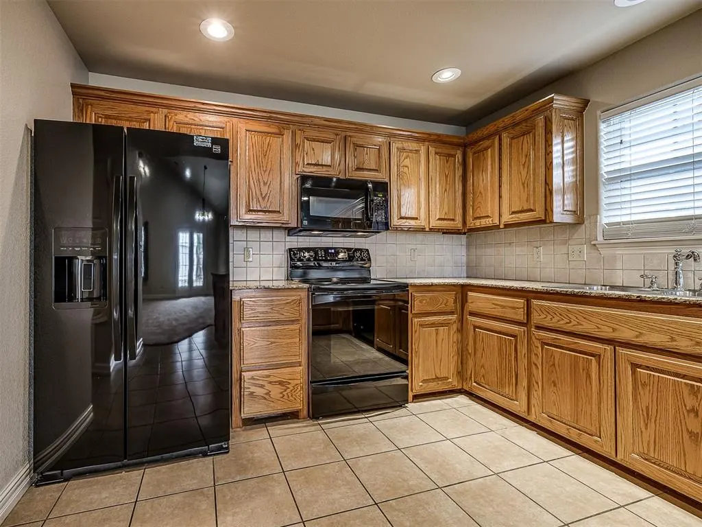 Photo 11 — 2200 Willow Run, McAlester, OK 74501