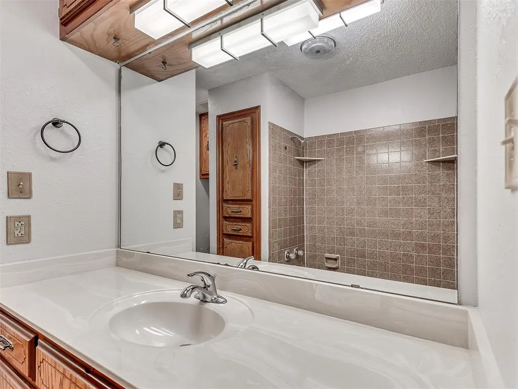 Photo 20 — 1220 N Carr Drive, Newcastle, OK 73065