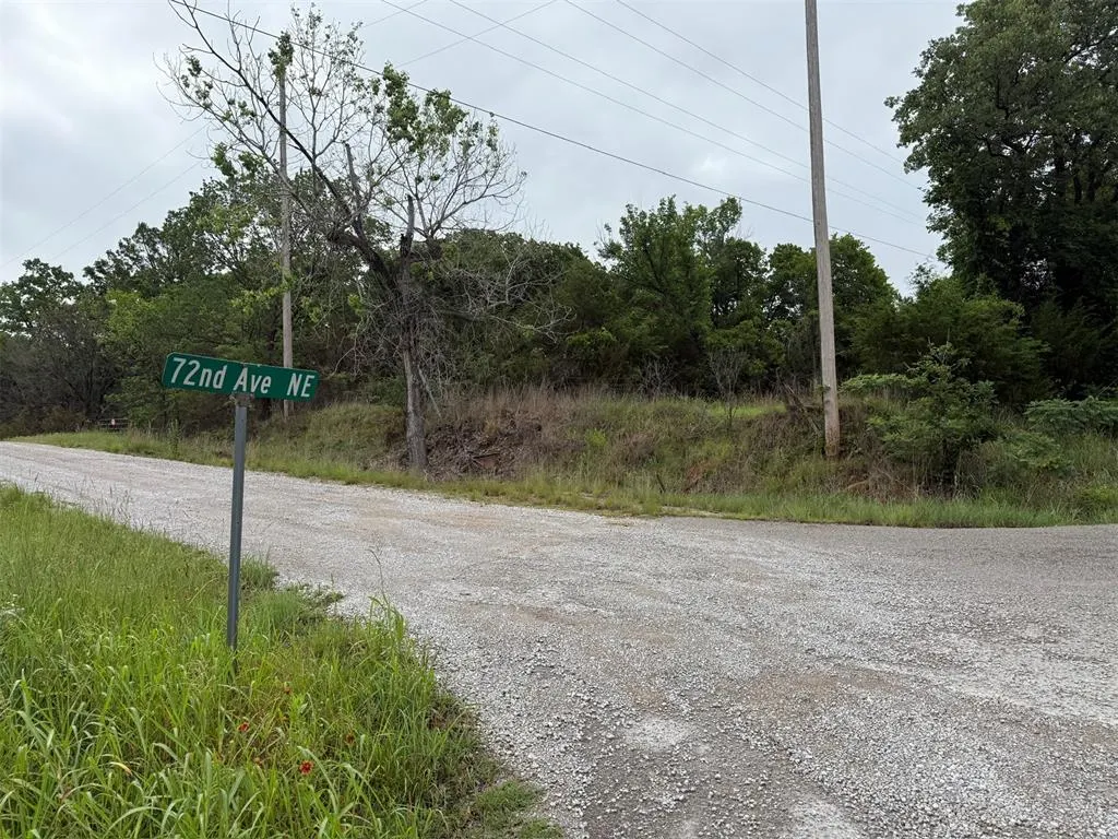Photo 4 — 3351 NE 72nd Avenue, Norman, OK 73026