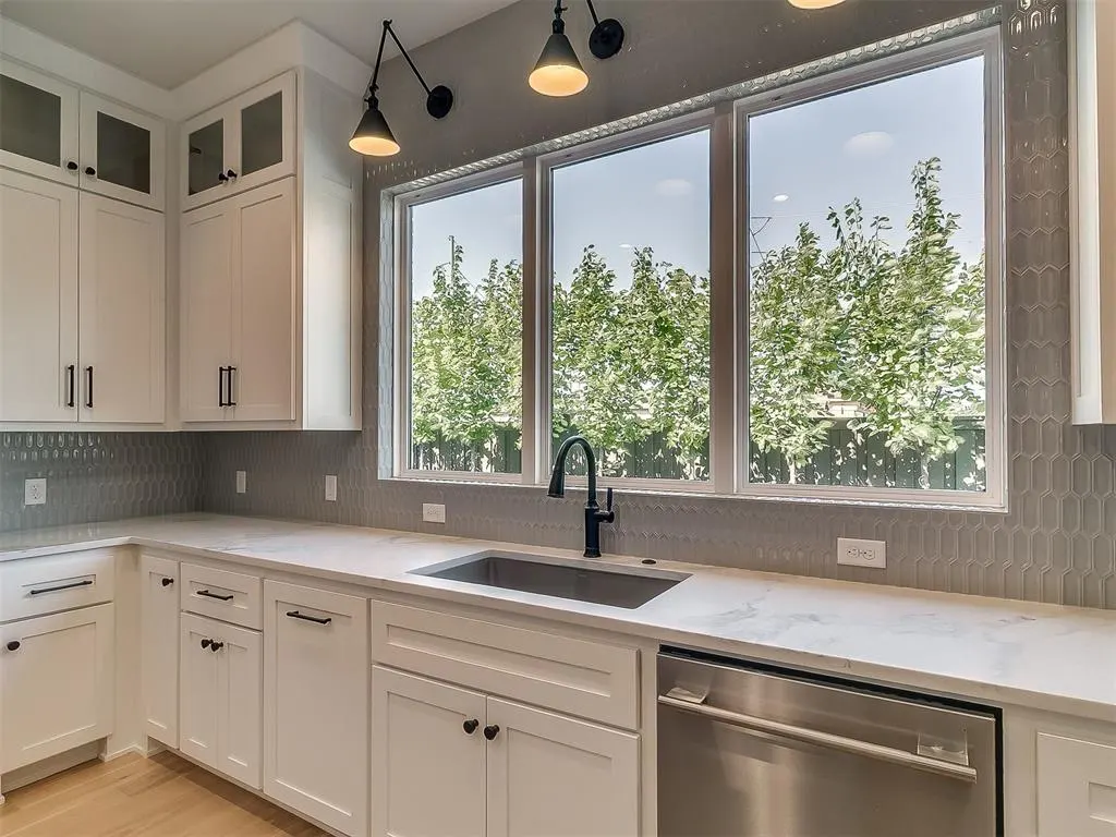 Photo 13 — 16425 Burgundy West Drive, Edmond, OK 73013