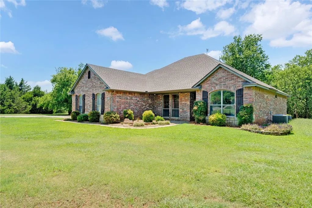 Photo 2 — 12374 Fairfield Road, Guthrie, OK 73044