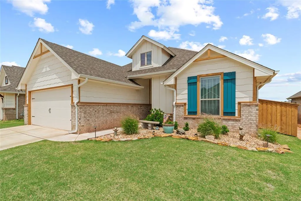 Photo 2 — 18712 Austin Place, Edmond, OK 73012