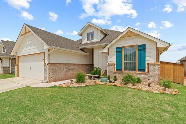 Photo 2 — 18712 Austin Place, Edmond, OK 73012