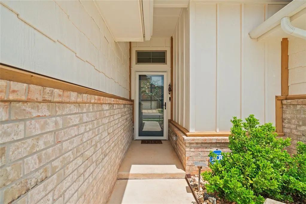 Photo 4 — 18712 Austin Place, Edmond, OK 73012