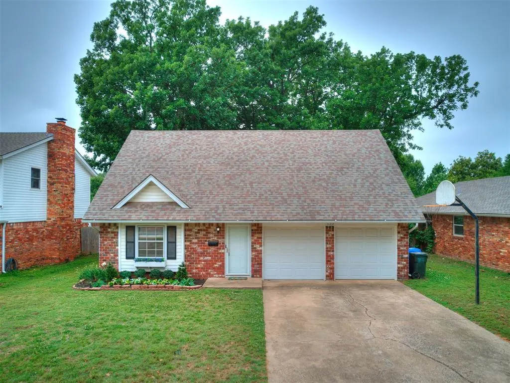 Front exterior — 520 Jean Marie Drive, Norman, OK 73069